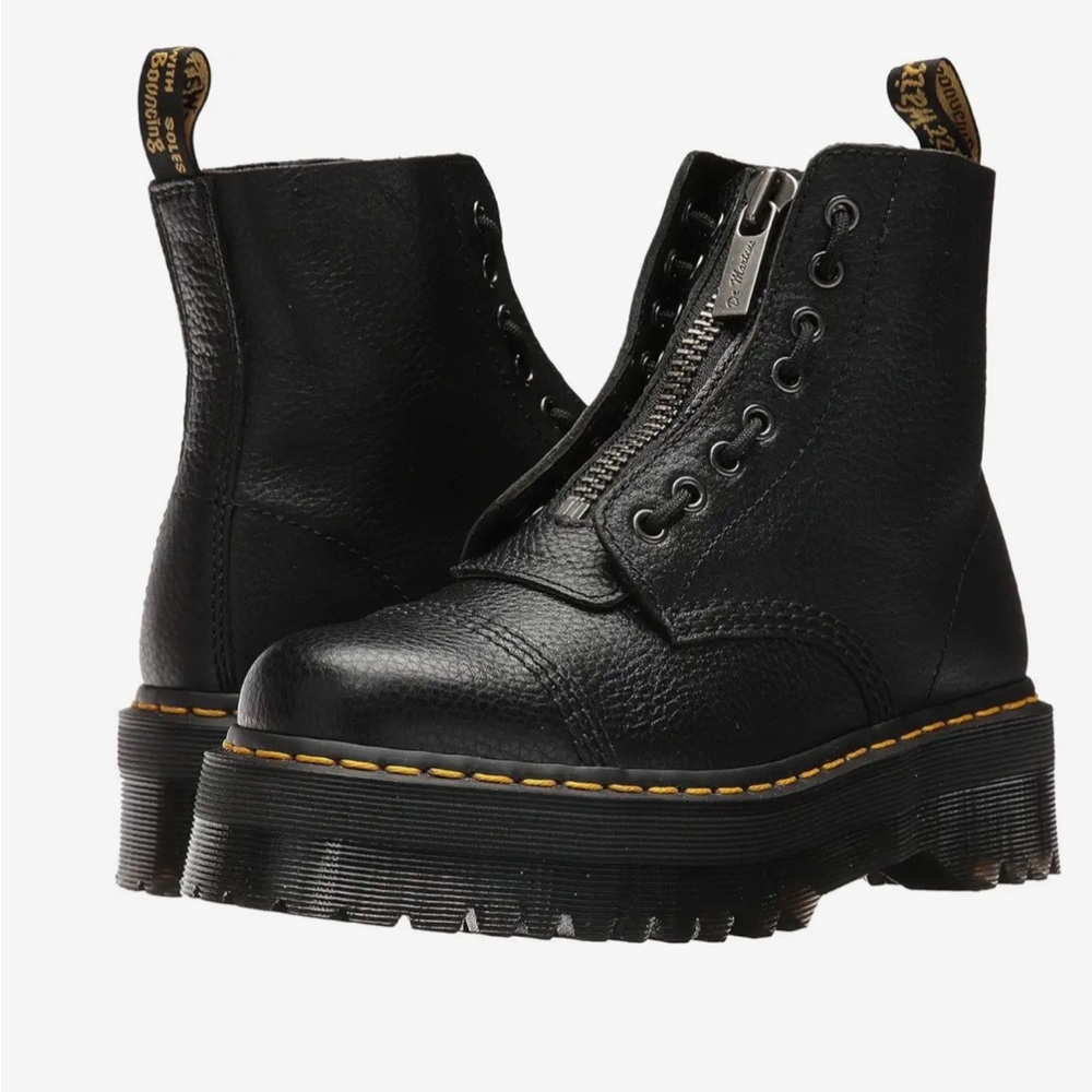 Dr. Martens Sinclair Boots
